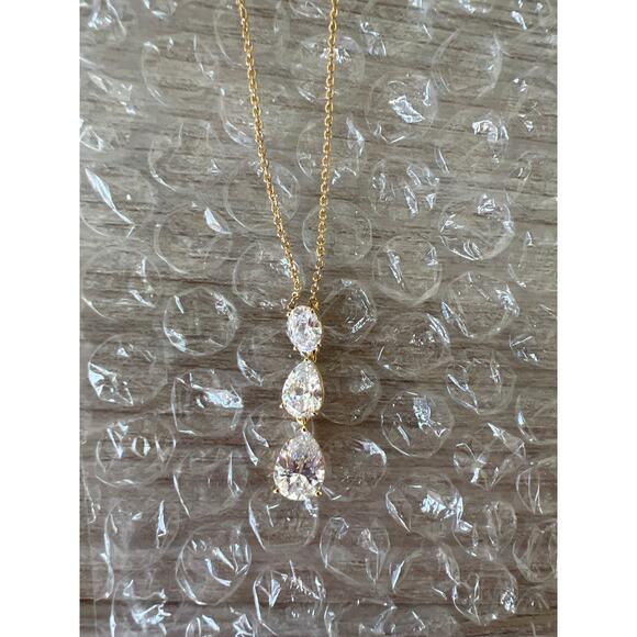 Nadri 3 Gem CZ Cubic Zirconia Pear shaped Pendant, Yellow Gold Plated - Picture 4 of 6